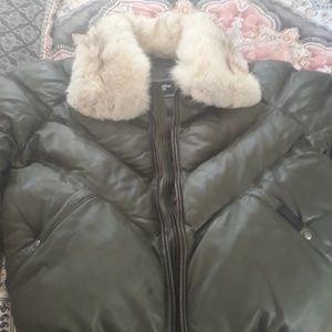 Darruci leather bomber